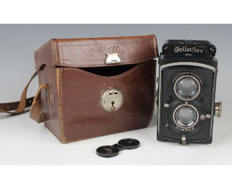 A Franke &amp; Heidecke Rolleiflex twin lens reflex camera, No. 373329, with Heidoscop-Anastigmat 1:3 1 F=7.5cm and Tessar 1: