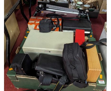 Two boxes of vintage photography equipment 