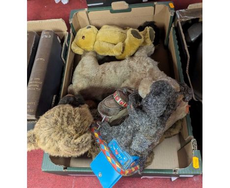 A collection of vintage teddy bears, to include a blond mohair stuffed lion