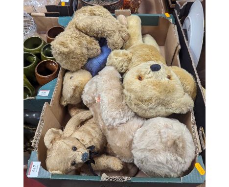 A collection of vintage teddy-bears, to include blond mohair examples 