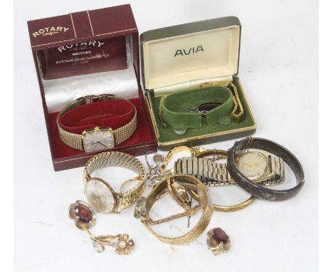 A collection of costume jewellery to include a Rotary quartz wristwatch, bangle, necklaces, etc