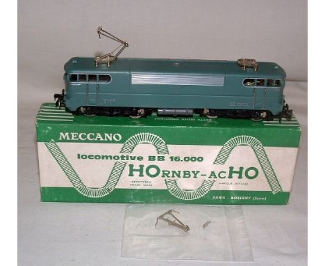 HORNBY ACHO 638 SNCF O/H Electric BB 16009. One Pantograph needs refixing otherwise Near Mint with Dublo couplings in a Near 