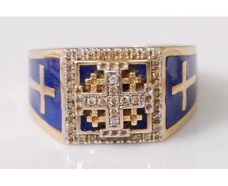 A gents yellow metal heavy square shaped signet ring, featuring a centre cross section set with nine single cut diamonds, wit