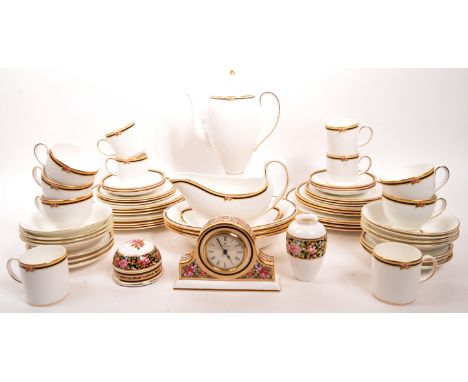 Wedgwood - A porcelain bone china Wedgwood dinner and tea service in the Clio pattern. Comprising of 8x dinner plates, 6x sma