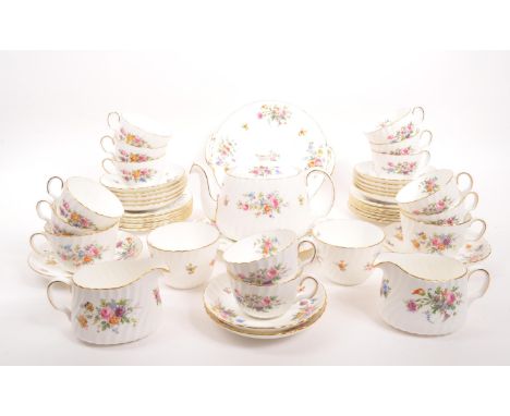 Mintons - A mid Century porcelain bone china Mintons tea service in the Marlow pattern. Comprising of teapot, 12x teacups, 12