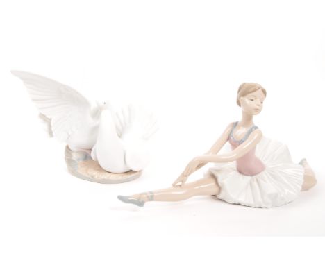 Lladro &amp; Nao - Two 20th century Spanish porcelain Lladro and Nao figurines to include Lladro 6291 Love Nest and a large N