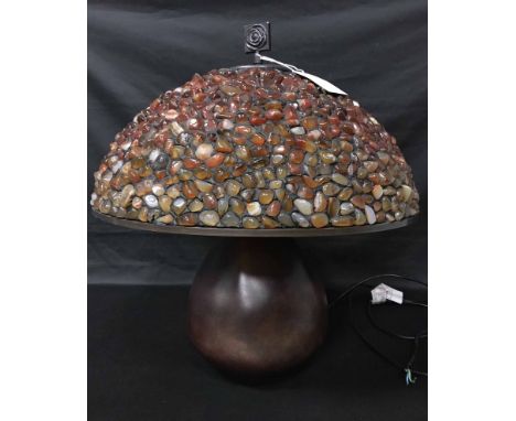 QUOIZEL POMEZ AGATE LAMP
