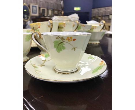 ROSLYN HAND PAINTED PART TEA SERVICE