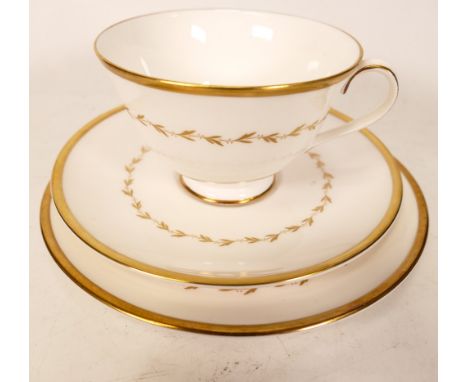 Royal Doulton Covington pattern dinnerware to include 6 x trios, sauce boat, gravy boat &amp; stand, tureens, oval platters, 