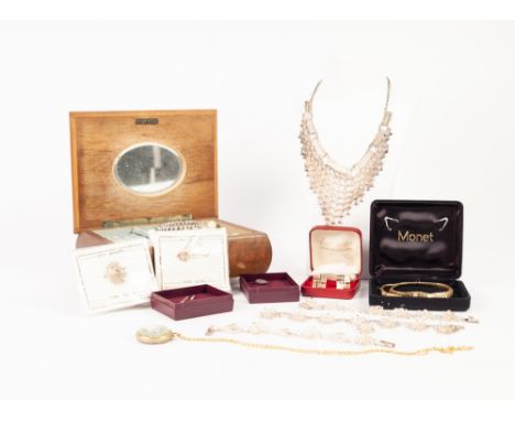 QUANTITY OF LADIES COSTUME JEWELLERY TO INCLUDE; NECKLACES, EARRINGS, BROOCHES, MUSICAL MARQUETRY INLAID JEWELLERY BOX TO INC