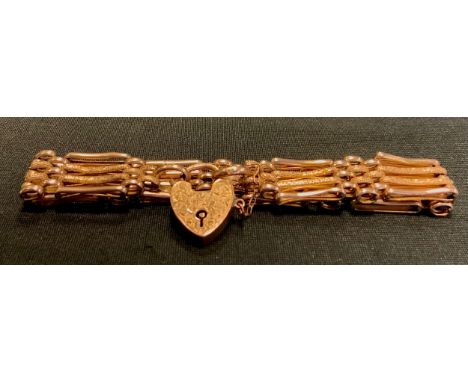 A 9ct gold gate bracelet, pad lock clasp, stamped 9ct, 19g 