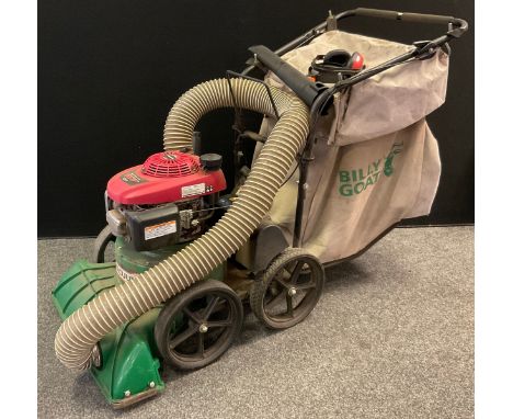 Garden tools and machinery - A Honda GSV190, Billy Goat self-propelled KV lawn Vacuum. 