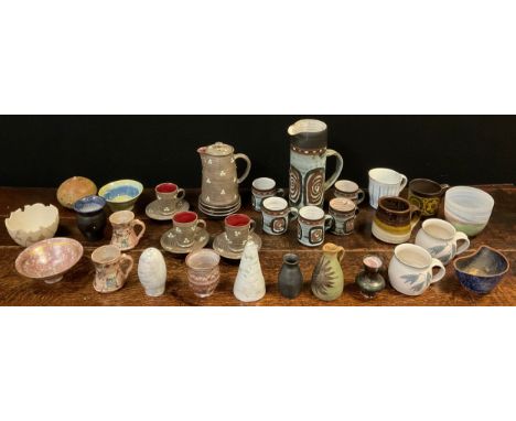 Studio pottery - A Briglin tall ewer, 25.5cm tall, and conforming set of five coffee cans;  pair of Willie Carter cups;   Tho