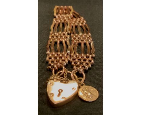 A 9ct gold gate bracelet, padlock clasp, stamped 9ct, 19.4g 