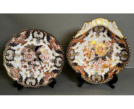 A vintage Royal Crown Derby nut bowl and dish in old Imari pattern 