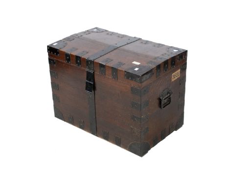 Vintage metal bound wooden travel trunk. H58cm x W81cm x D50cm