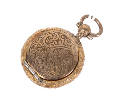 A gold plated vintage locket. Decorated with a dense scrolling pattern, diameter 2.7cm. 