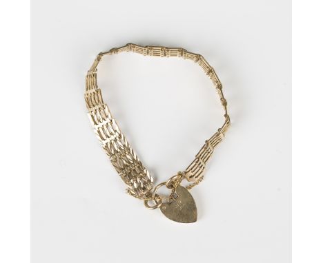 A 9ct gold decorated bar and oval link gate bracelet on a 9ct gold heart shaped padlock clasp, weight 14.8g, length 18cm.Buye