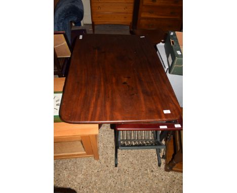 19TH CENTURY MAHOGANY TILT TOP DINING TABLE, THE RECTANGULAR TOP RAISED ON TURNED COLUMN WITH TRIPOD BASE, 98CM WIDE