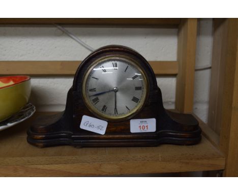EARLY 20TH CENTURY OAK CASED MANTEL CLOCK