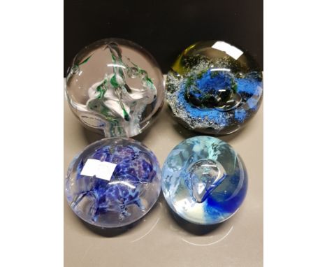 4 ASSORTED PAPERWEIGHTS INCLUDING GUERNSEY AND CAITHNESS ETC