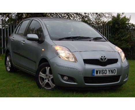 WV60 YNO - TOYOTA YARIS TR VVT-I S-A  - 1329cc  - Petrol - automatic transmission - Five-door hatchback, in silver colour, 79