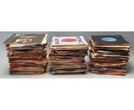 A good collection of vintage vinyl 45s to include Elvis Presley, The Beatles, Jethro Tull, Dr Hook, The Three Degrees, Huey L