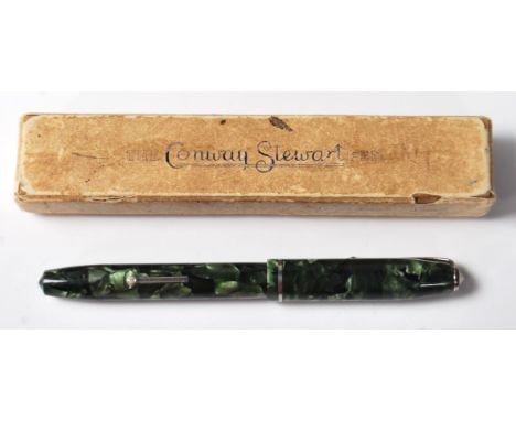 CONWAY STEWART - Vintage 1950s green marbled pearl effect Conway Stewart No 75 fountain pen with chrome trim and original 14c