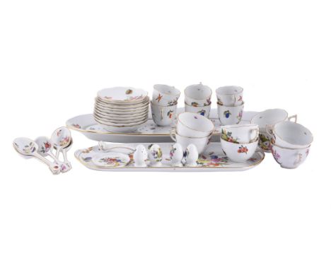 A SELECTION OF HEREND PORCELAIN FRUIT AND FLOWERS 'MARKET GARDEN' PATTERN  SECOND HALF 20TH CENTURY Comprising: an oval fish 