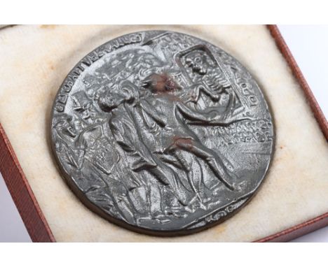 Lusitania Medal, Period British Replica of a German Medal, An interesting medal of the sinking of the ship ‘Lusitania’. This 