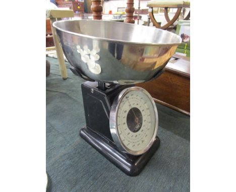 Aga kitchen weighing scales