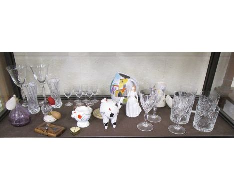 Shelf of collectables to include Villeroy &amp; Boch stylised cat