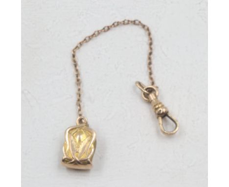 Yellow metal Victorian chatelaine clip, L: 14 cm, 5.8g. UK P&amp;P Group 0 (£6+VAT for the first lot and £1+VAT for subsequen