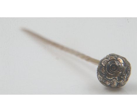 9ct gold stick pin, L: 5 cm. UK P&amp;P Group 0 (£6+VAT for the first lot and £1+VAT for subsequent lots)