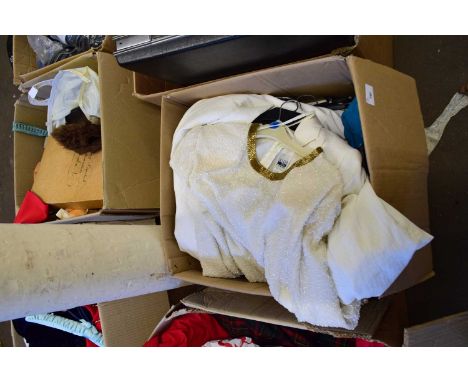 ONE BOX VINTAGE LADIES CLOTHES