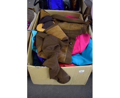 ONE BOX MIXED VINTAGE LADIES CLOTHES