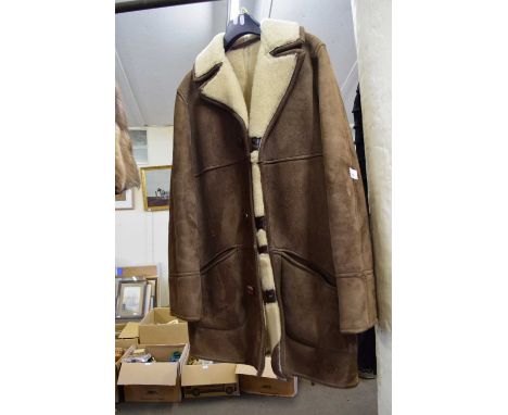 VINTAGE SHEEPSKIN COAT