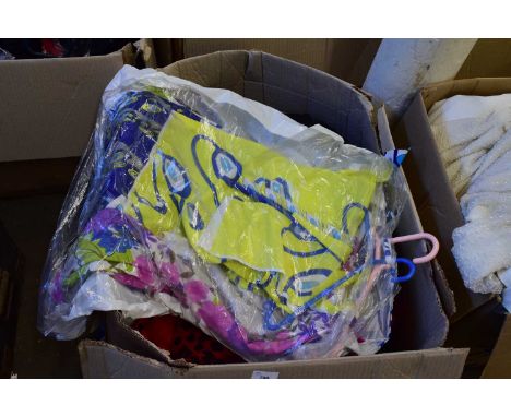 ONE BOX VINTAGE LADIES CLOTHES