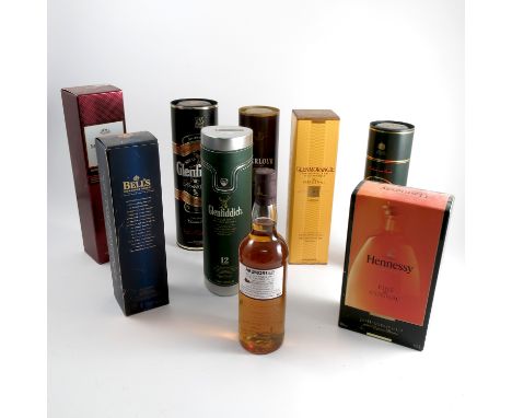 A collection of boxed Whisky, to include Bells, Glenfiddich, Ardmore, Aberlour, Glenmorangie, Glen Ore and The Macallan,  tog