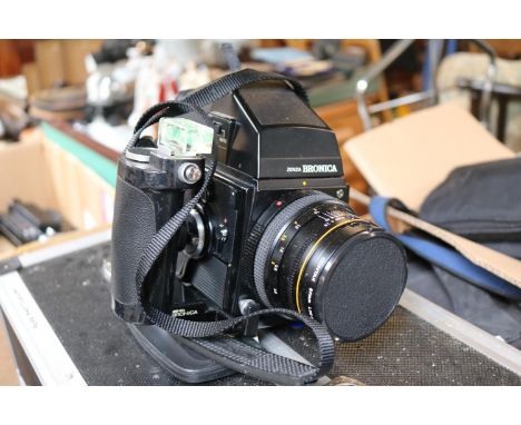 Bronica Zenza SQ-A Medium Format Camera in box with accessories 