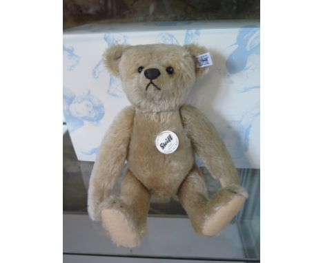 A Steiff club Edition 2011 - 1911 Replica - mohair - 32cm H - limited edition number 169 of 3000 -  with certificate and orig