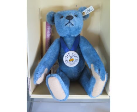 A Steiff Club Bear 1994 - 1908 Replica - limited edition number 664 - limited to the year 1994 -  with certificate and origin