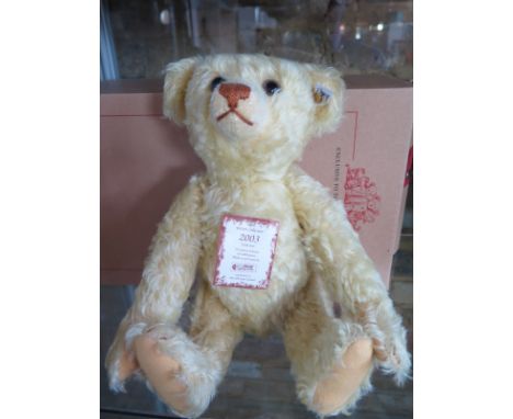 A Steiff collectors bear 2003 - mohair - 36cm - limited edition number 1525 of 4000 -  with certificate and original box- in 