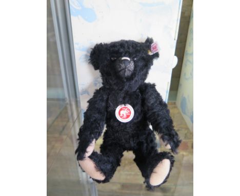 A Steiff Classic 1910 Bear Black - mohair - 28cm - limited edition 939 of 1910 -  with certificate and original box- in good 