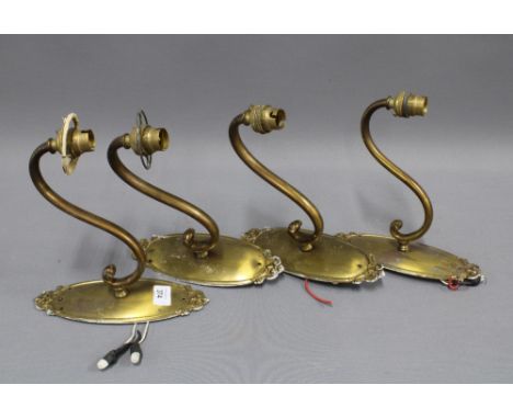 Set of four vintage brass single arm wall lights, (4) 