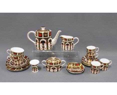 Royal Crown Derby Imari pattern 1128 table wares to include a teapot, cream jug, sucrier, four coffee cans, two teacups, six 