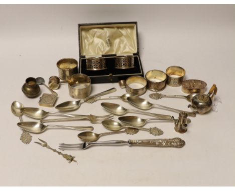 Sundry small silver including napkin rings, flatware plated items and a miniature modern silver bullet teapot, by Rodney Cliv