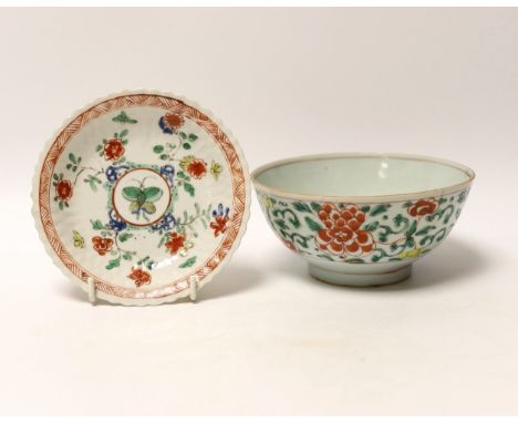 A Chinese Kangxi famille verte saucer dish and a bowl, bowl diameter 14cm