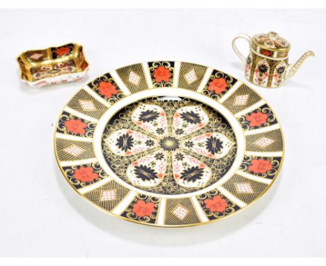 ROYAL CROWN DERBY; three pieces of 1128 pattern Imari, comprising cabinet plate, diameter 27cm, miniature teapot, height 7.5c