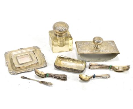 SCHLEISSNER; a German .800 silver and silver mounted desk set including clear glass inkwell and blotter, all featuring repous